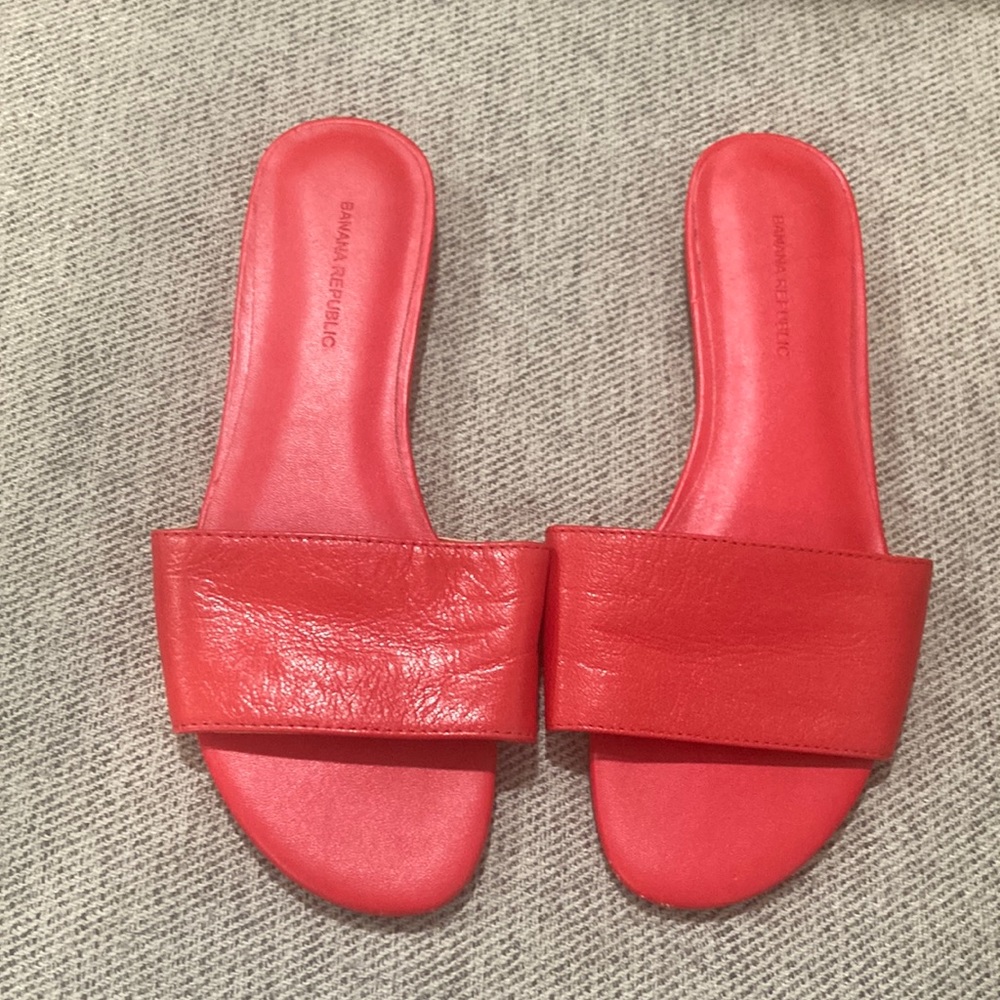 COPY - Red Banana Republic slides
